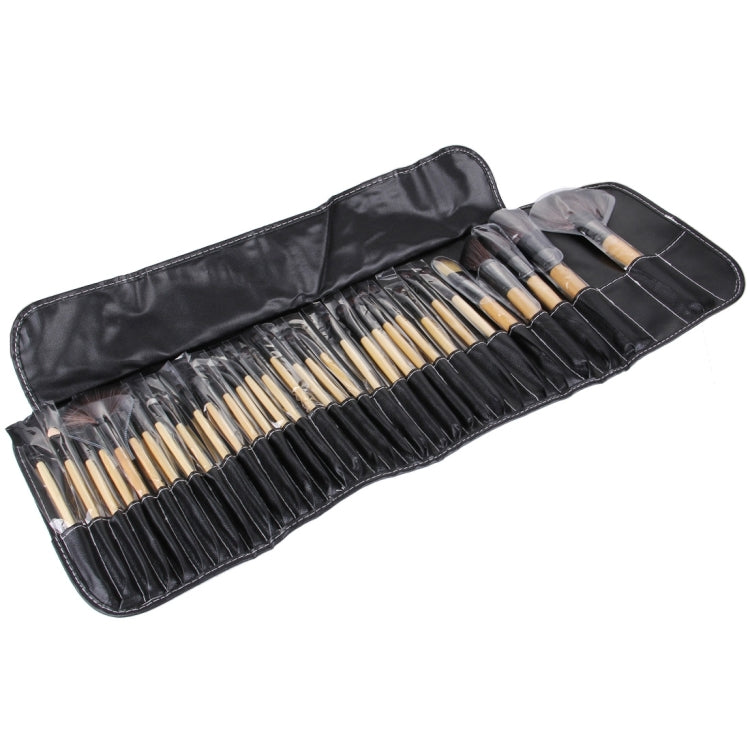 32-piece makeup brush set bristle and handle detail