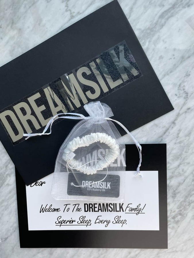 DREAMSILK White Skinny Silk Scrunchie
