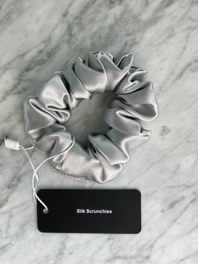 DREAMSILK Silver Regular Silk Scrunchie