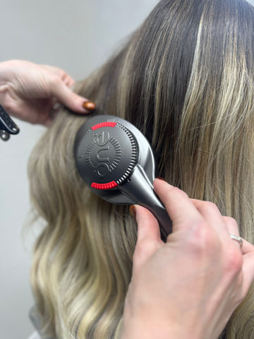 ONE Pro Adjustable Bristle Hairbrush Metallic