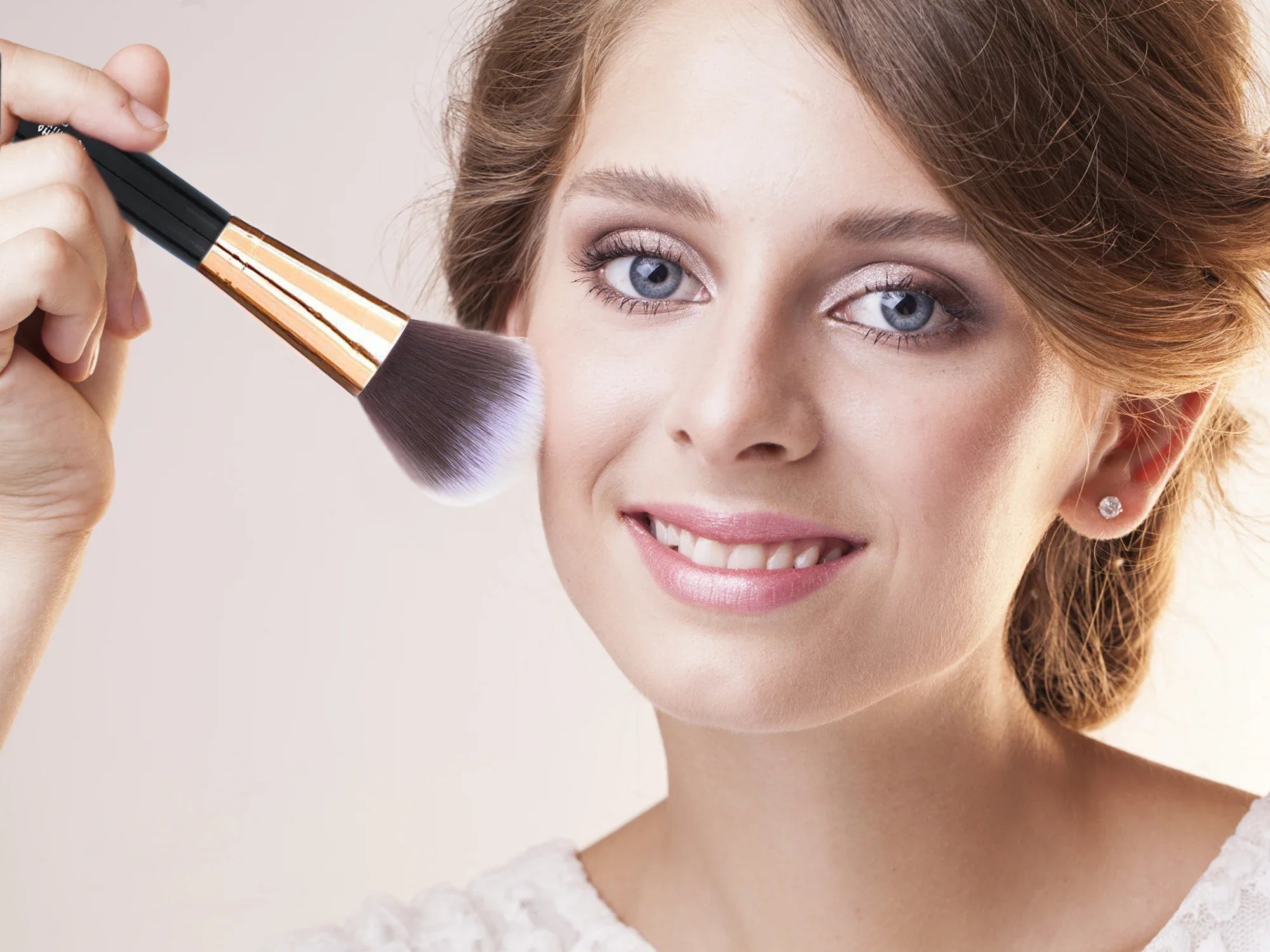 Travel Makeup Brush Set - 12 Pieces with Sponge