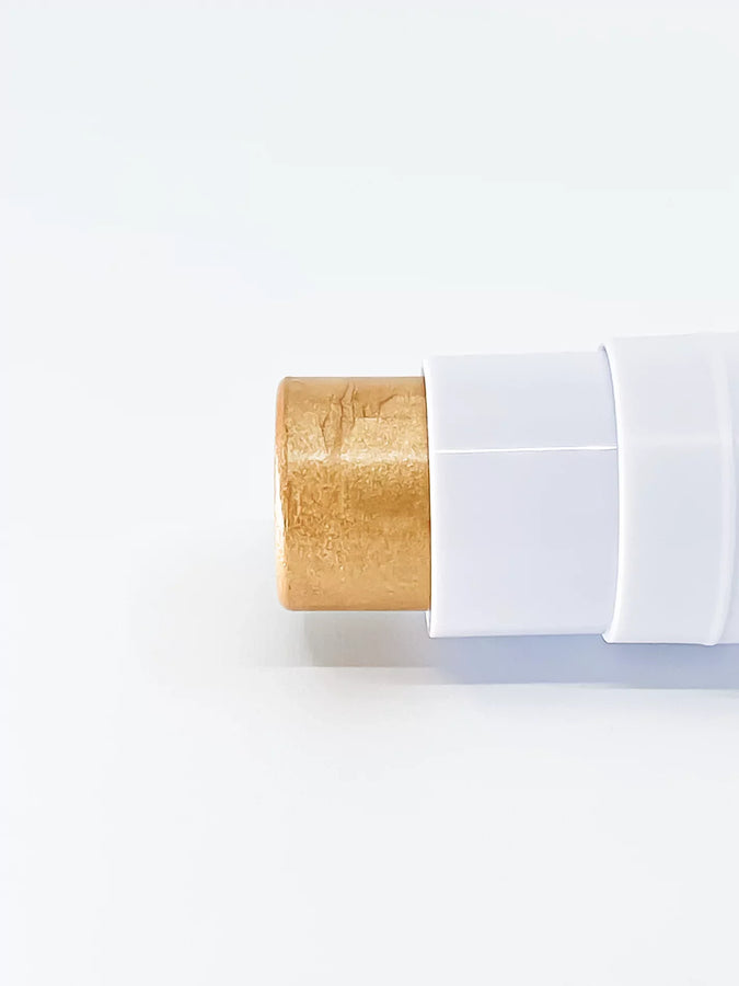 BeePro Self-Setting Creamy Highlighter Stick with Built-In Brush