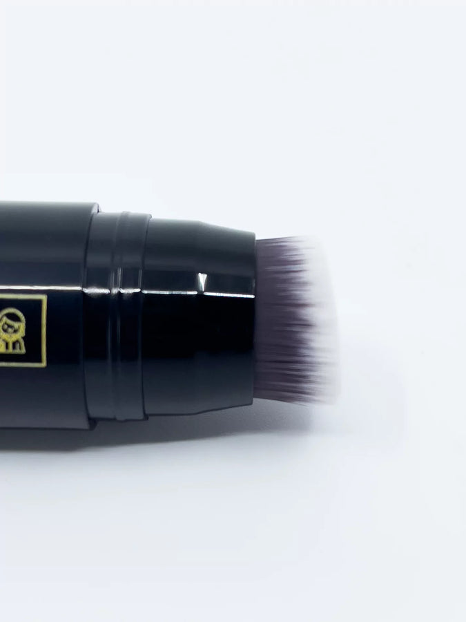 BeePro Creamy Contour Stick with Built-In Brush