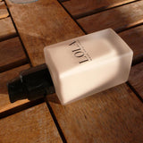 LOLA Balancing Oil-Free Liquid Foundation SPF 15