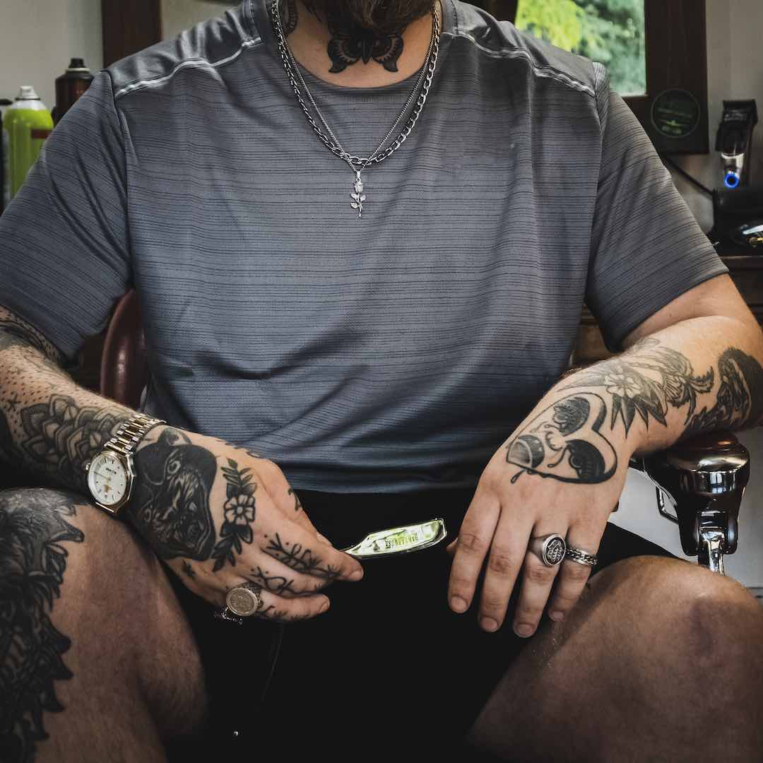 Japanese Kamisori Cut Throat Razor - Foldable - in Jet Black