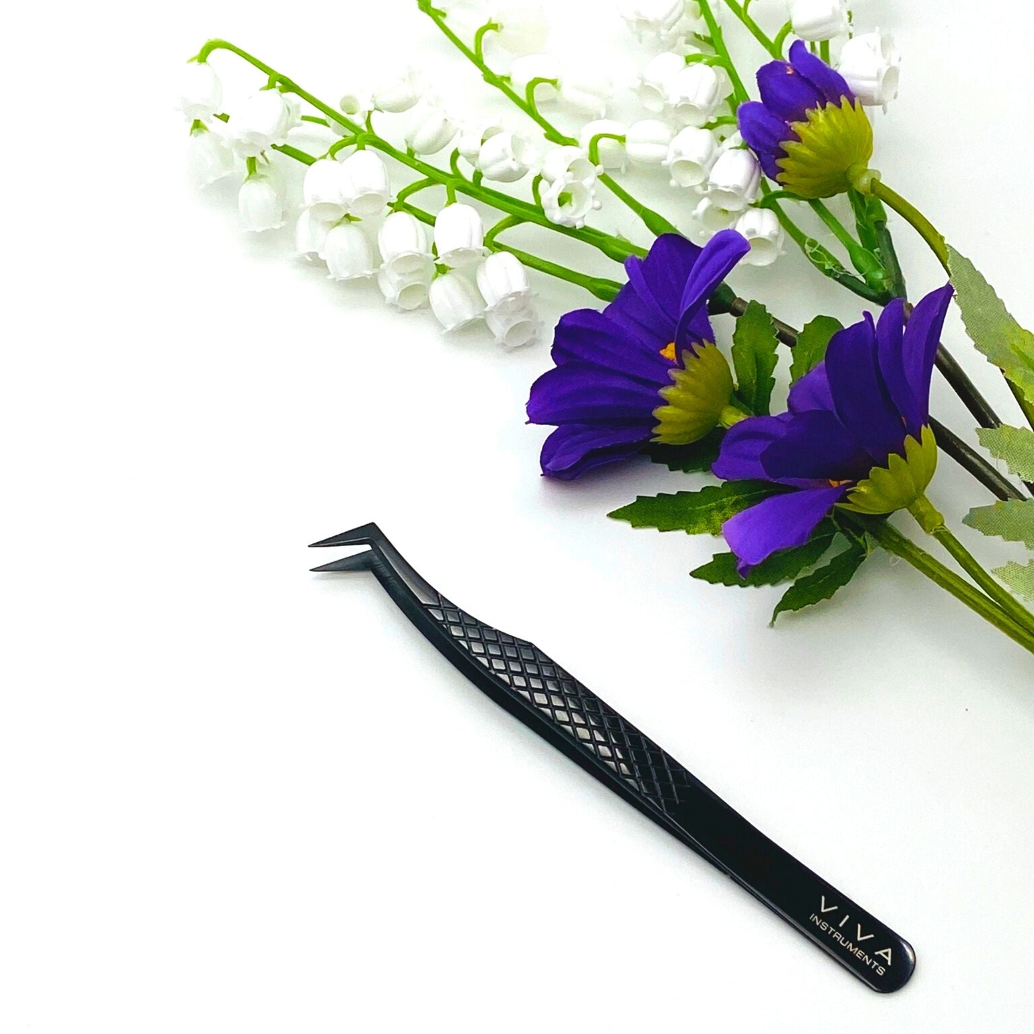Eyelash Tweezer - 45 Degree - Black