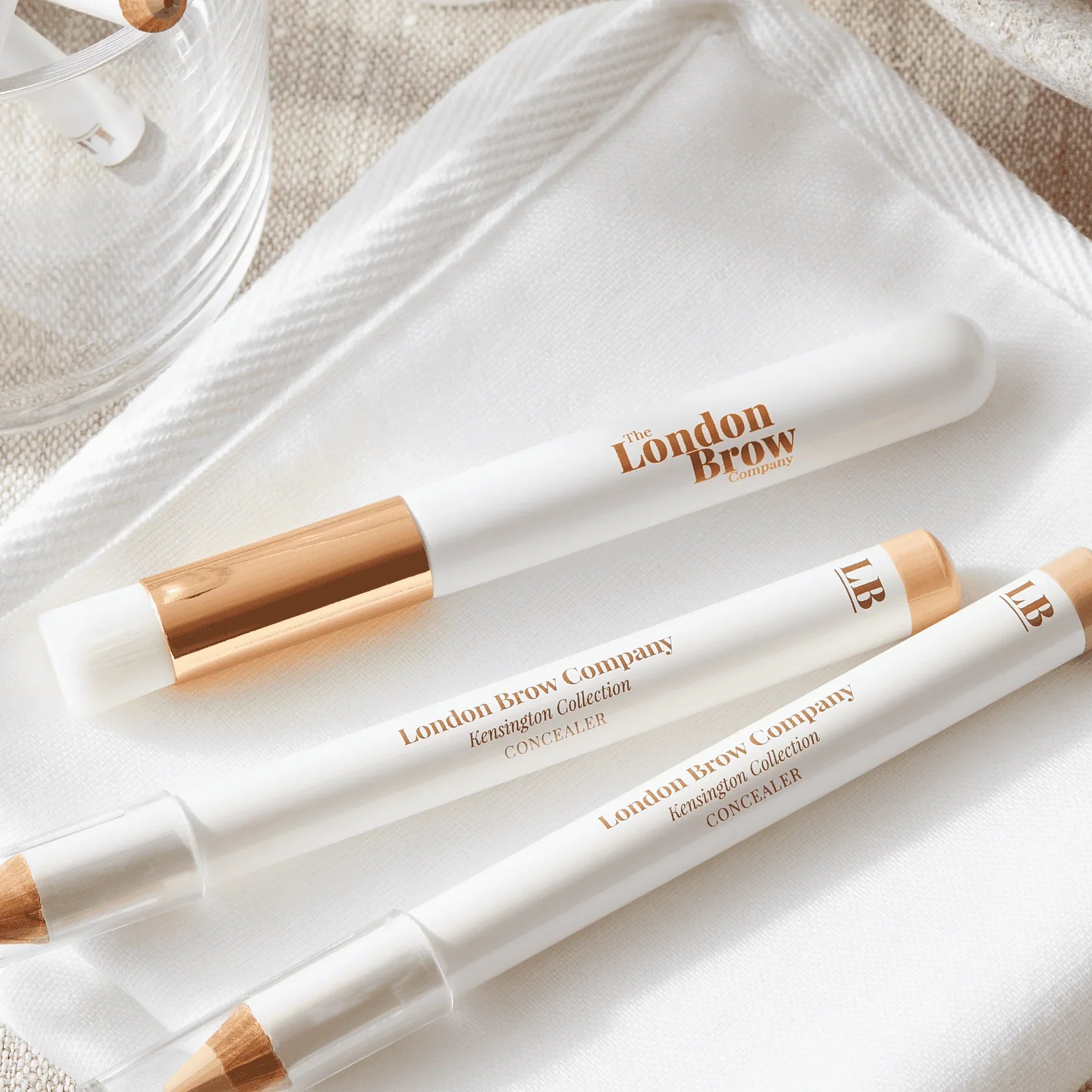 London Brow Soft Brow & Lash Shampoo Cleansing Brush